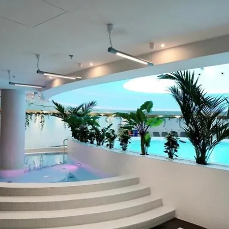 Hanza Tower Black 20 Spa&pool&jacuzzi Appartamento *